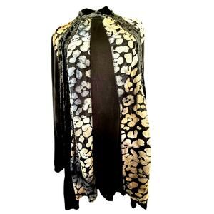 SKU2499 LOGO Lavish Women's 2X Black Velvet Feel Print Pullover Tunic Top